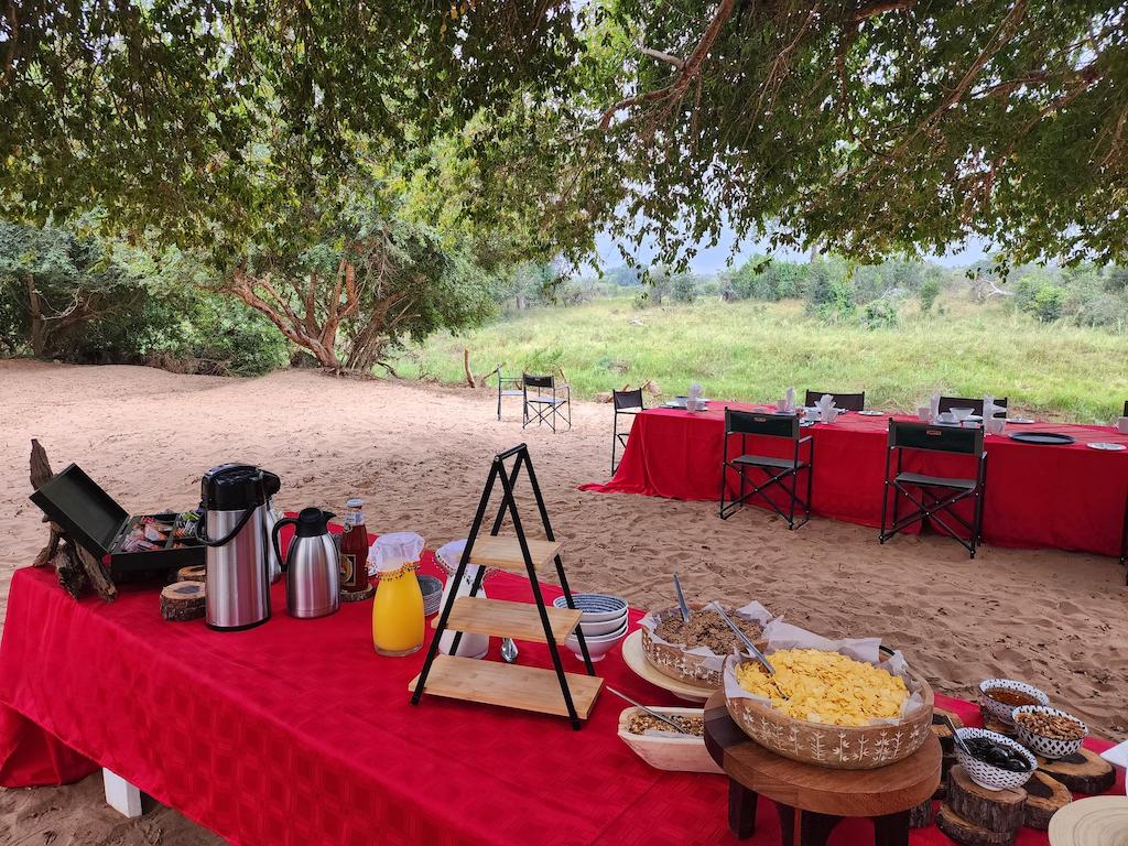 Bush Breakfasts