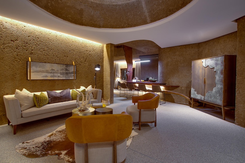 Amber-Presidential-Villa-Earth-Lodge-2