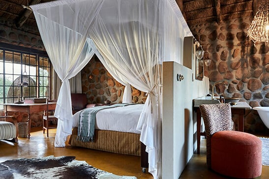 GeigerΓCOs-Camp-luxury-room-1