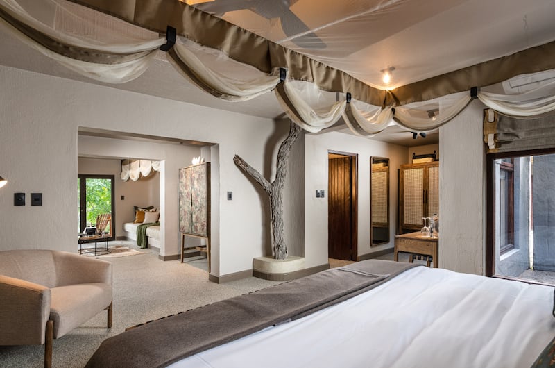 Sabi-Sabi-Bush-Lodge-suite-3
