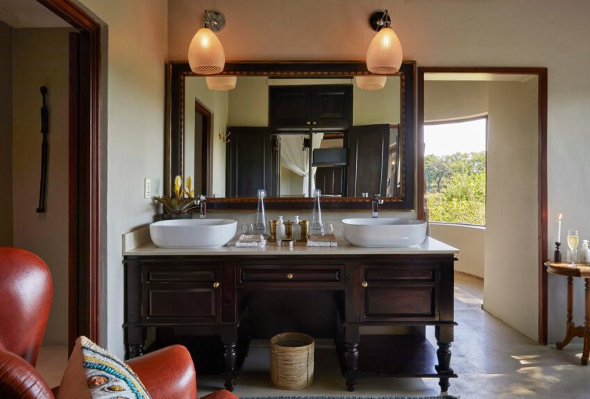 Lion Sands Tinga Lodge Luxury Suite 2 Lion Sands Tinga Lodge Luxury Suite 2