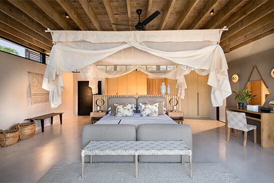 Luxury-2-bedroom-suite-2-1