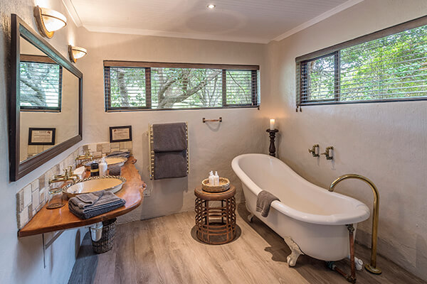 kariega-game-reserve-river-lodge_1