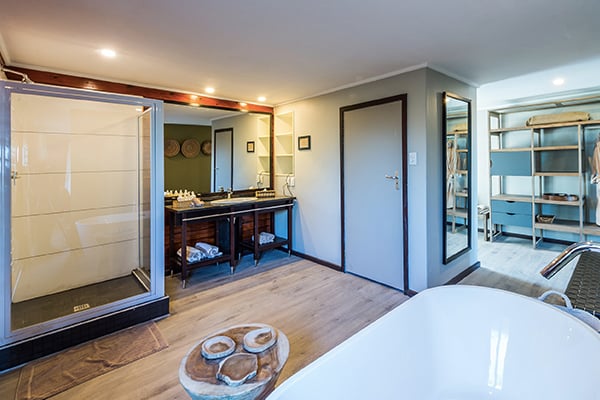 kariega-game-reserve-ukhozi-lodge_1-1