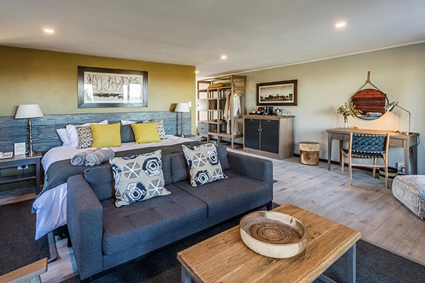 kariega-game-reserve-ukhozi-lodge_2-1