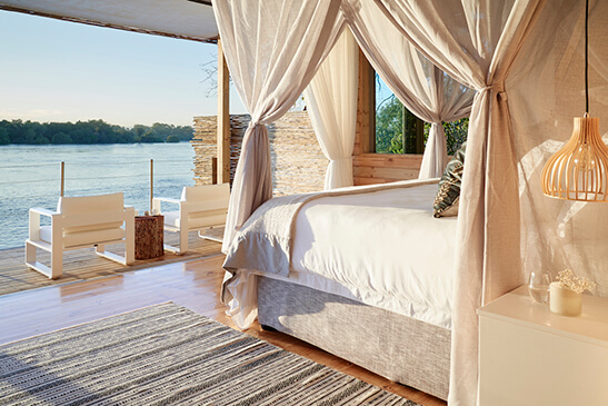 Island-Treehouse-Suite-Vic-Falls-River-Lodge-3