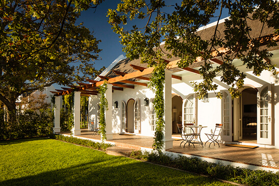 Leeu-Estates-Cellar-Cottage-Executive-Suite-with-Terrace-8