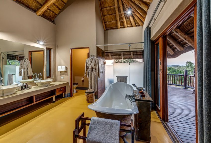 Etali Safari Lodge Luxury Suite 6 Etali Safari Lodge Luxury Suite 6