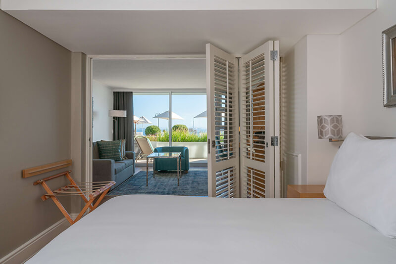 Raddison-Waterfront-Family-Room-with-Terrace-Sea-View-4