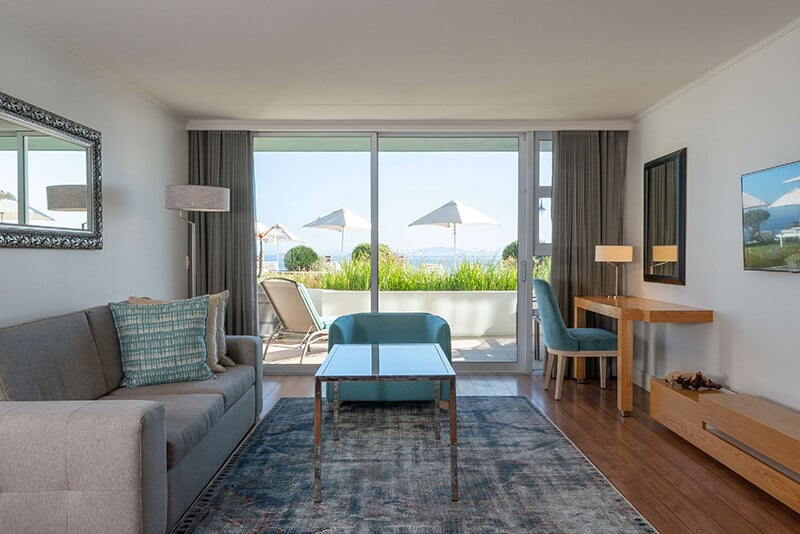 Raddison-Waterfront-Family-Room-with-Terrace-Sea-View-6