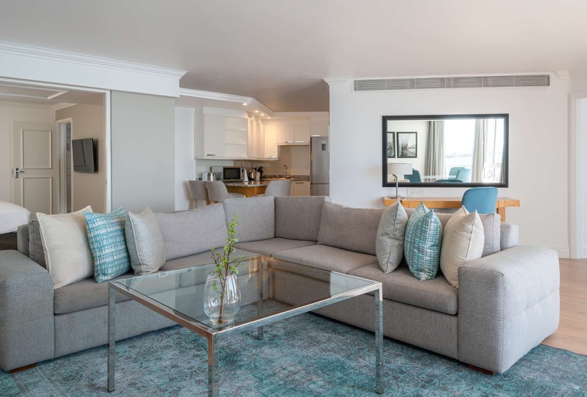 Raddison-Waterfront-Suite-1