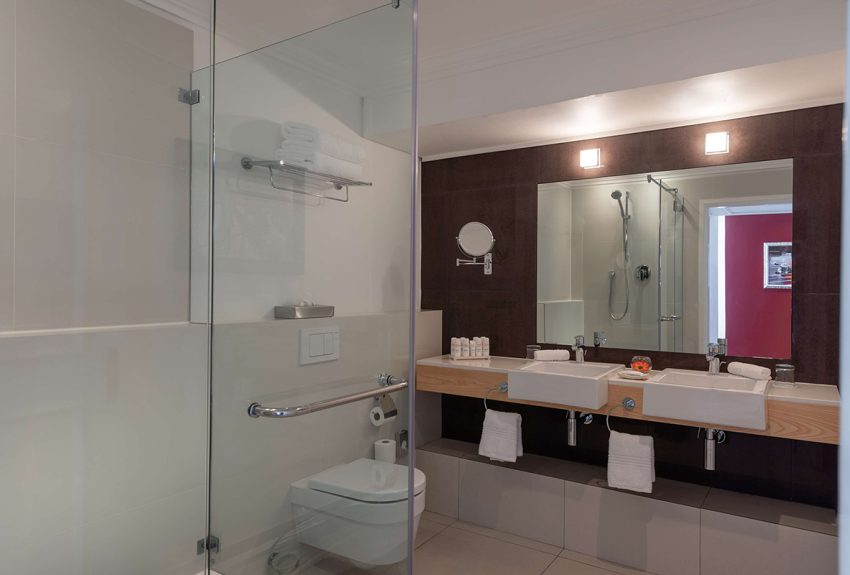 Raddison-Waterfront-Suite-7