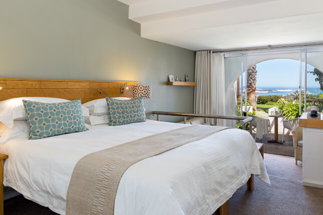 The-Bay-Hotel-Cabana-Pool-Club4