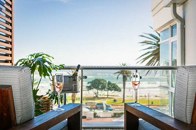 The-Bay-Hotel-Sky-Panoramic-Suite4