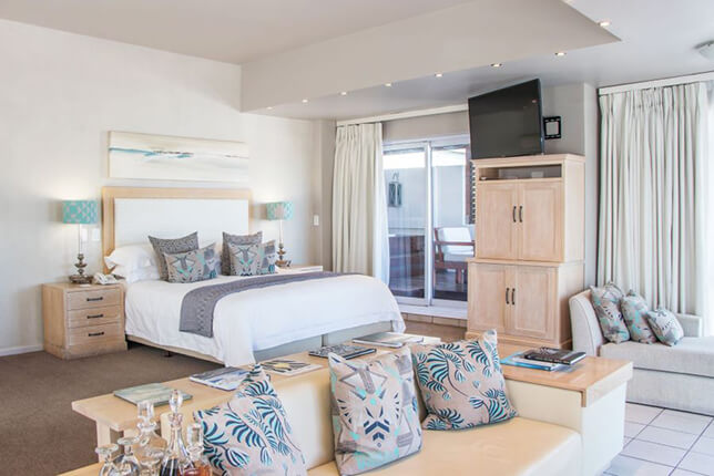 The-Bay-Hotel-Sky-Panoramic-Suite5