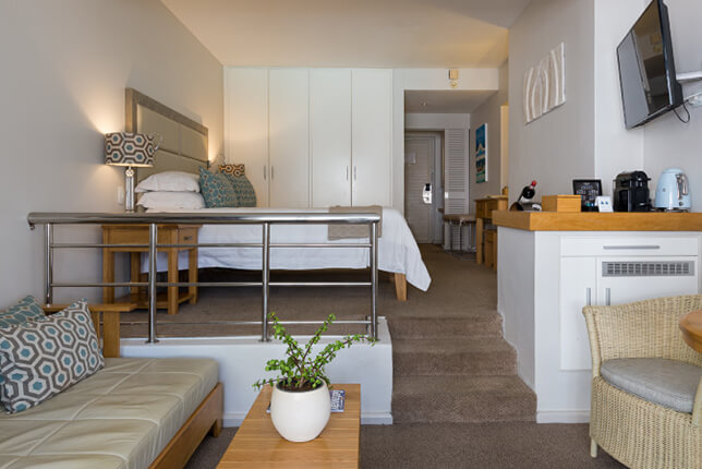 The-Bay-Hotel-pool-Club-2