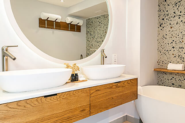 The-Bay-Hotel-pool-Club-4