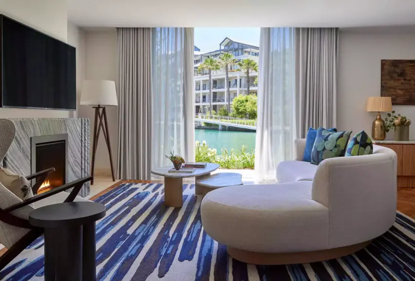 One Bedroom Island Suite 1