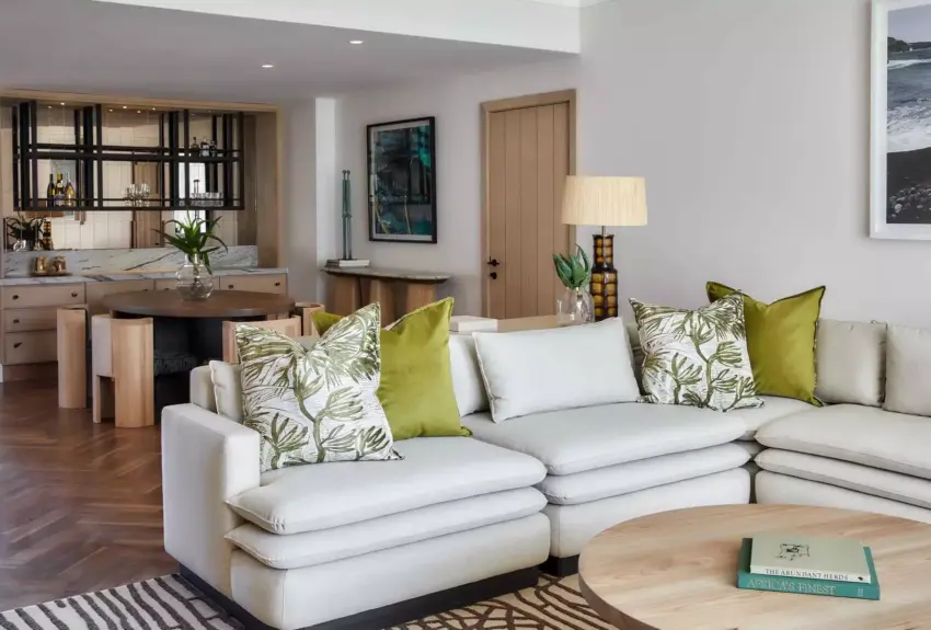 One Bedroom Marina Grand Suite 4