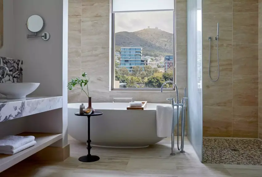 One Bedroom Marina Suite 1