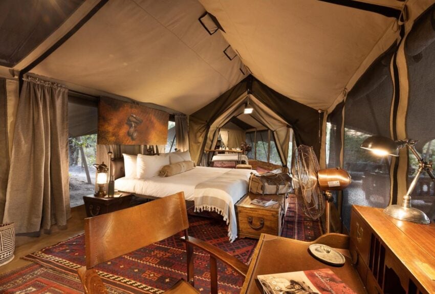 Selinda Explorers Camp