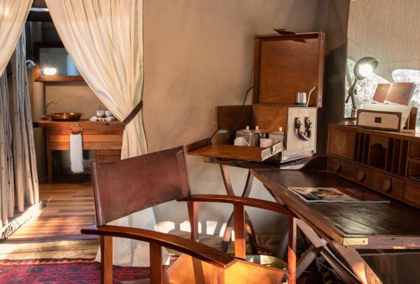 Selinda Explorers Camp