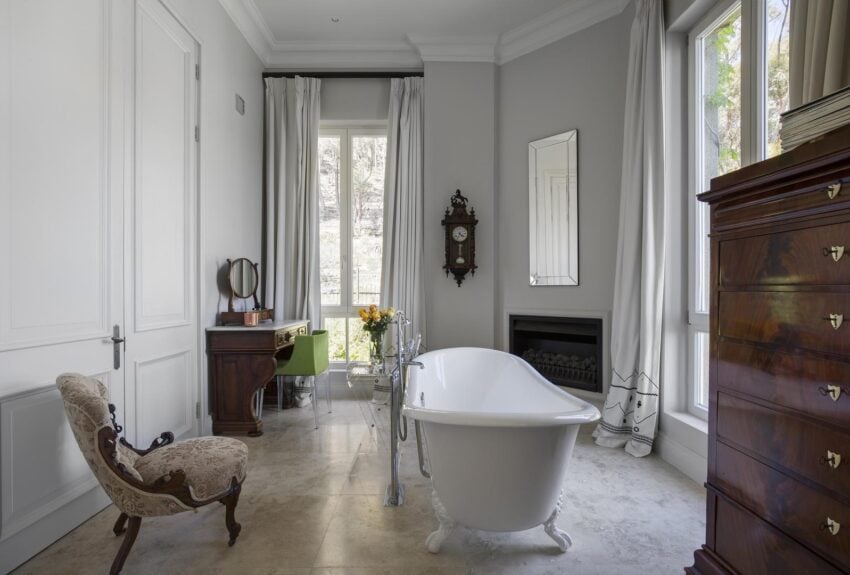 Grand Oceanfront Suite 5