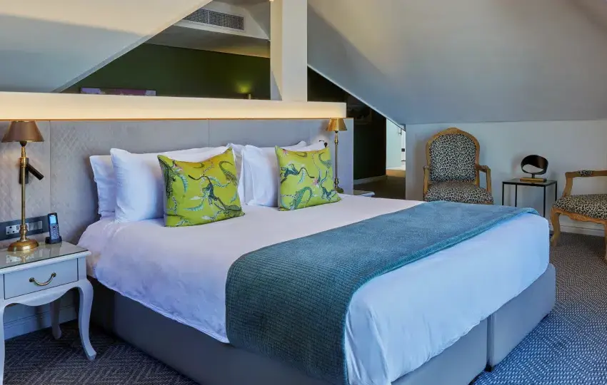 Luxury Balcony Suite 4