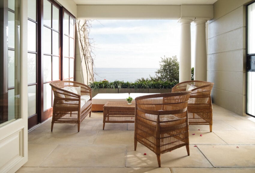 Premium Oceanfront Suite 4