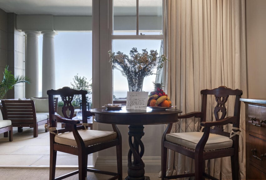 Superior Oceanfront Suite 1