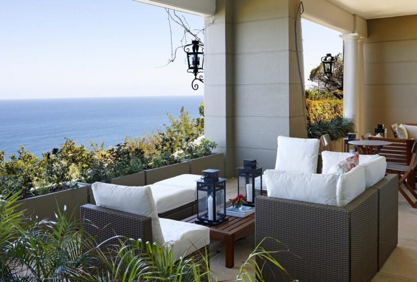 Superior Oceanfront Suite 5