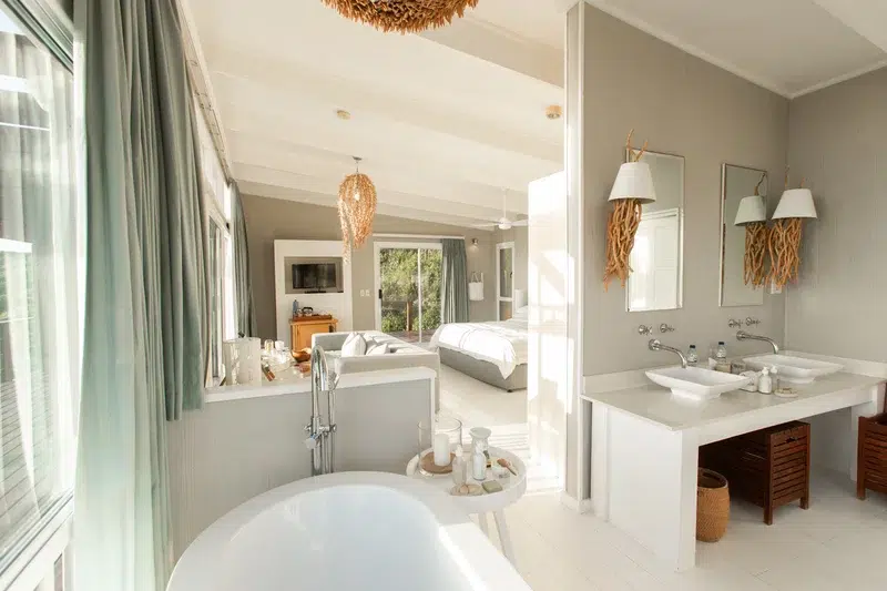 White Pearl Beach Pool Suite.jpg White Pearl Beach Pool Suite.jpg